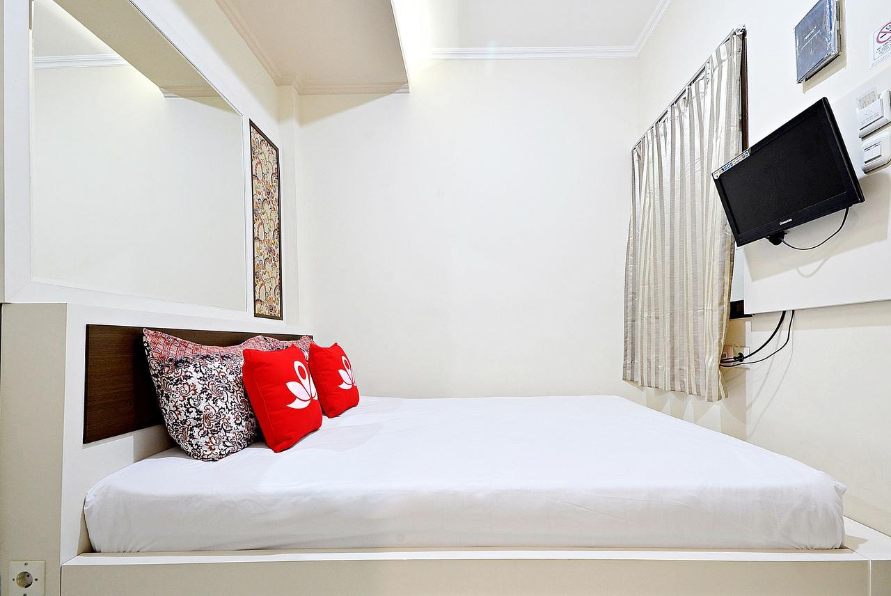 Zen Rooms Cideng Barat Джакарта Экстерьер фото