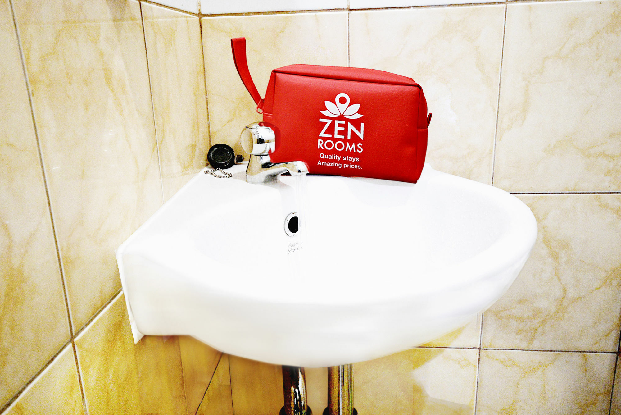 Zen Rooms Cideng Barat Джакарта Экстерьер фото